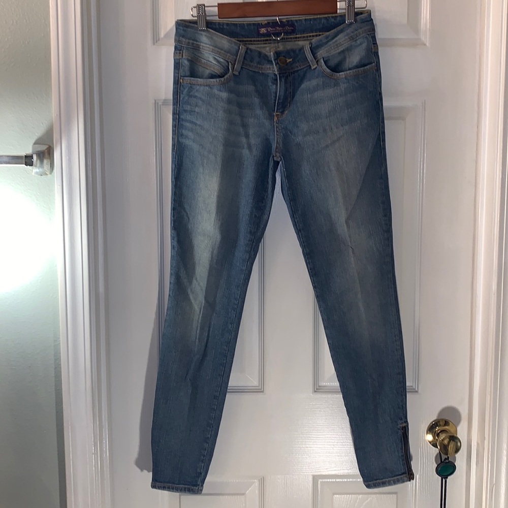 DIVINE RIGHTS of DENIM Jeans